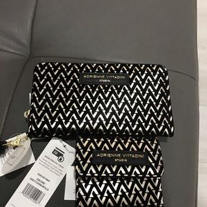 Adrienne Vitatadin HFID Protection black and gold